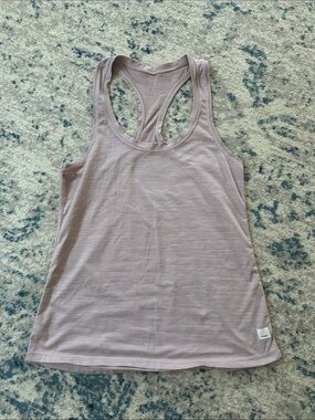 Vuori Lux Performance Tank in lilac heather